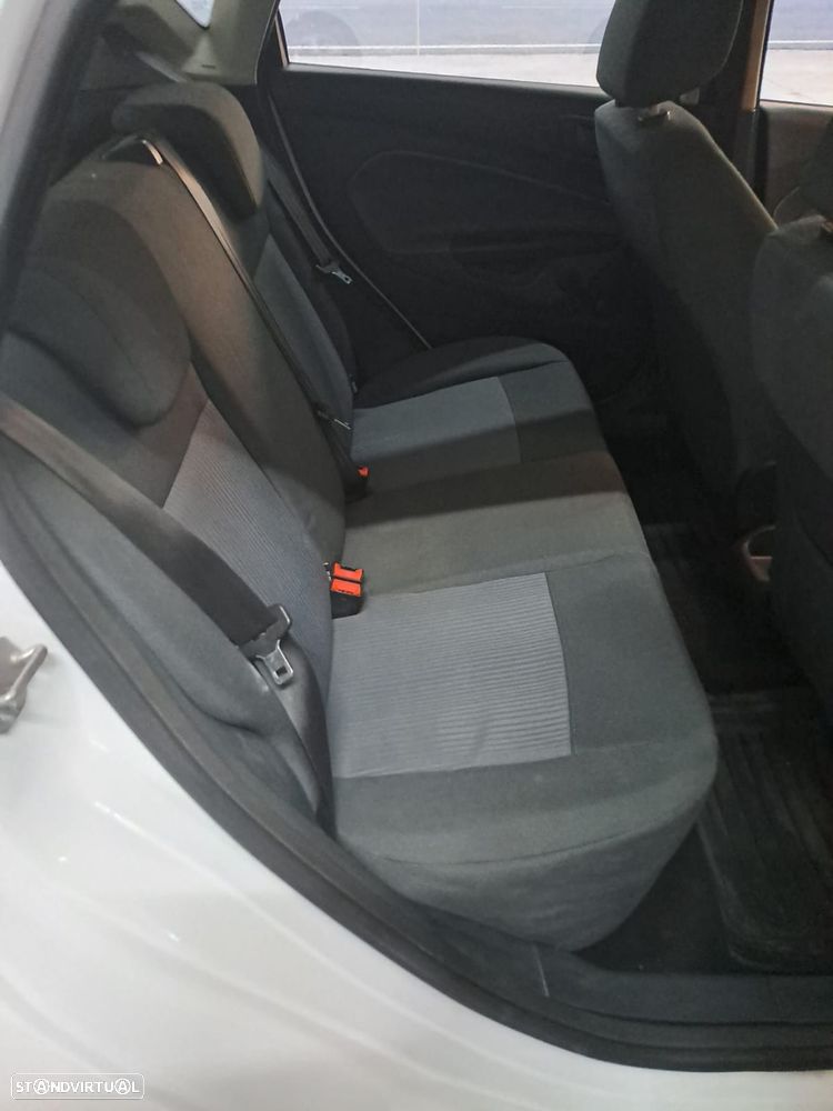Ford Fiesta 1.25 Trend - 10