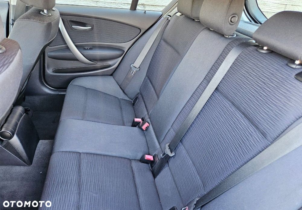 BMW Seria 1 - 22