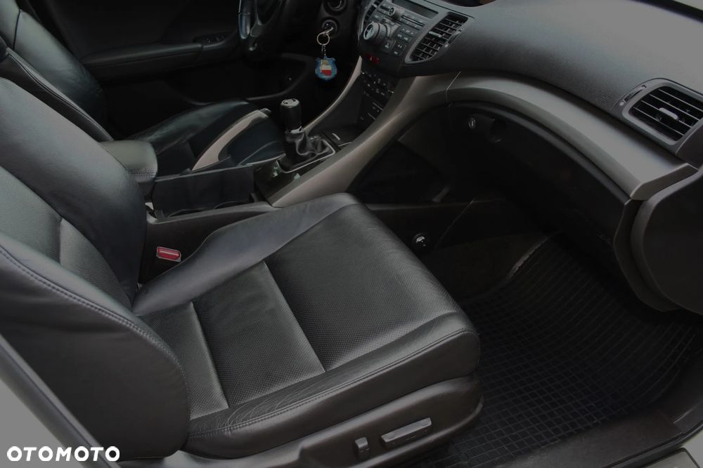 Honda Accord 2.0 Executive - 19