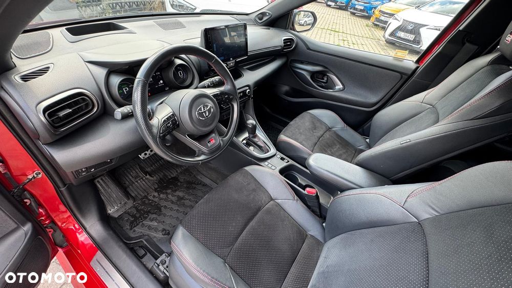 Toyota Yaris Hybrid 1.5 GR Sport - 10