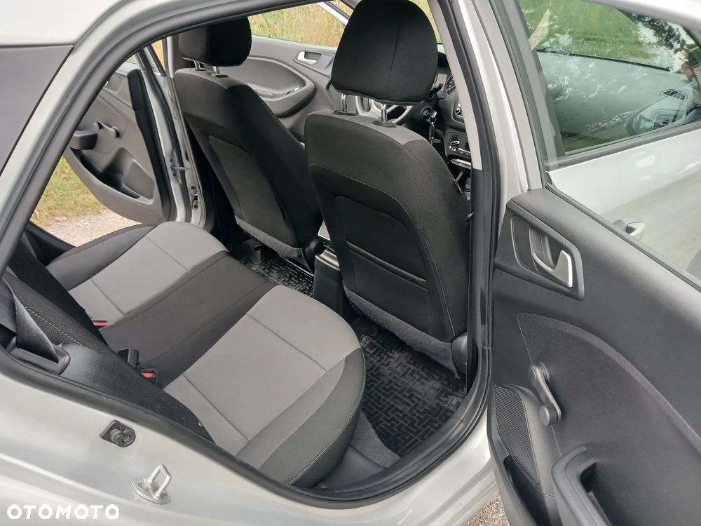 Hyundai i20 1.2 - 10