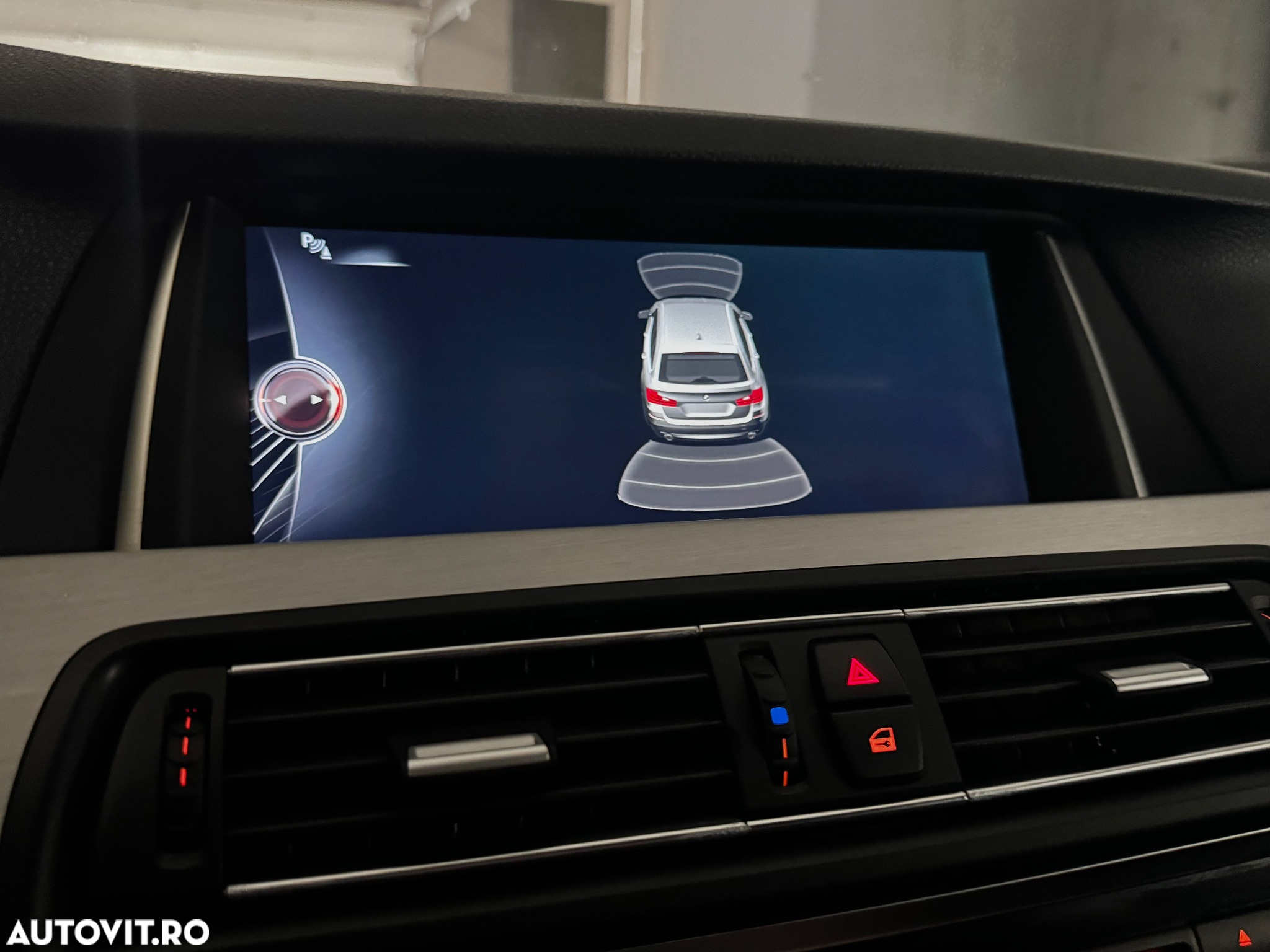 BMW Seria 5 525d xDrive AT - 28