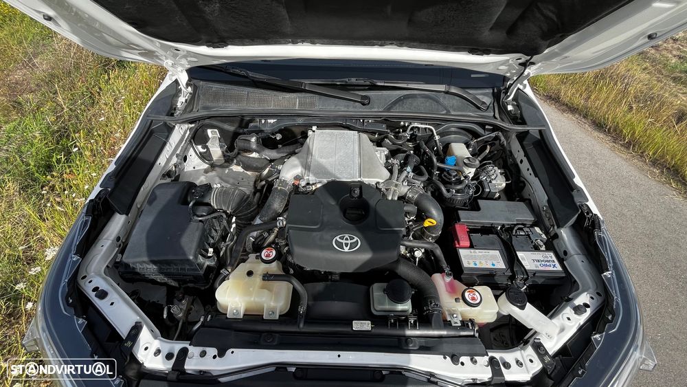Toyota Hilux 2.4 - 5