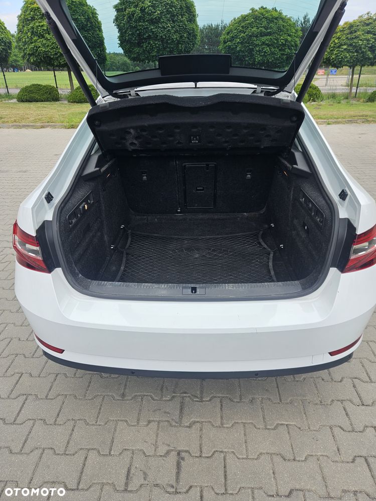 Skoda Superb 1.8 TSI L&K DSG - 6