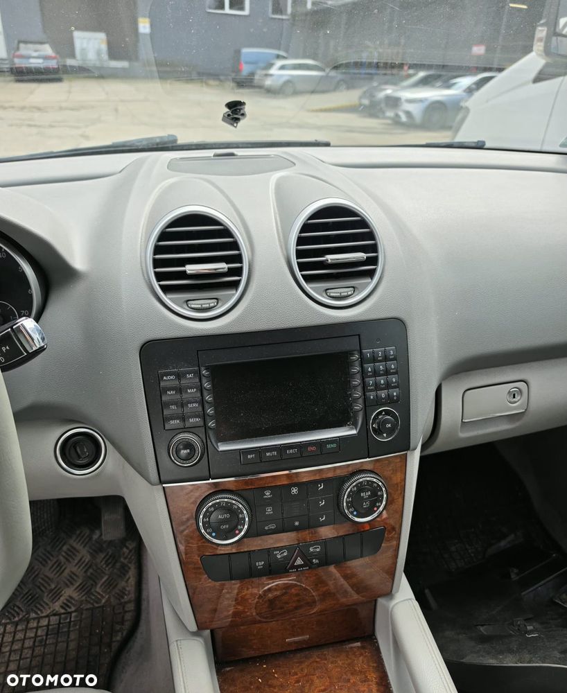 Mercedes-Benz ML - 4