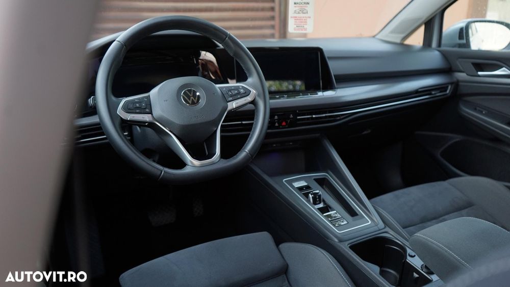 Volkswagen Golf 1.5 eTSI ACT DSG MHEV Style - 8