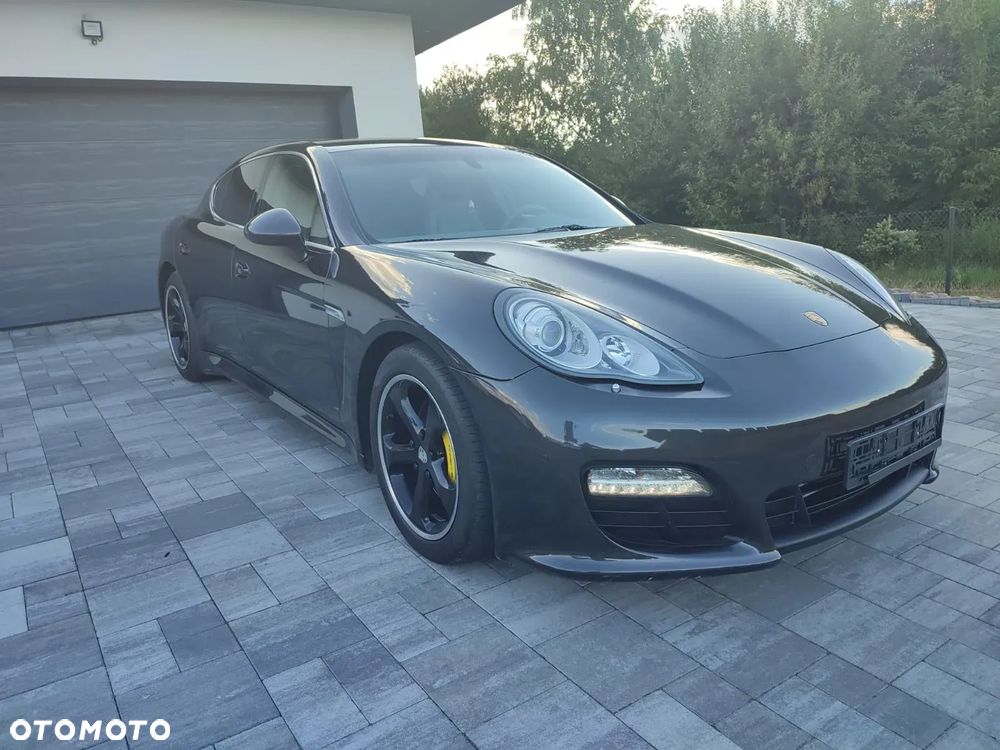 Porsche Panamera 4S - 1