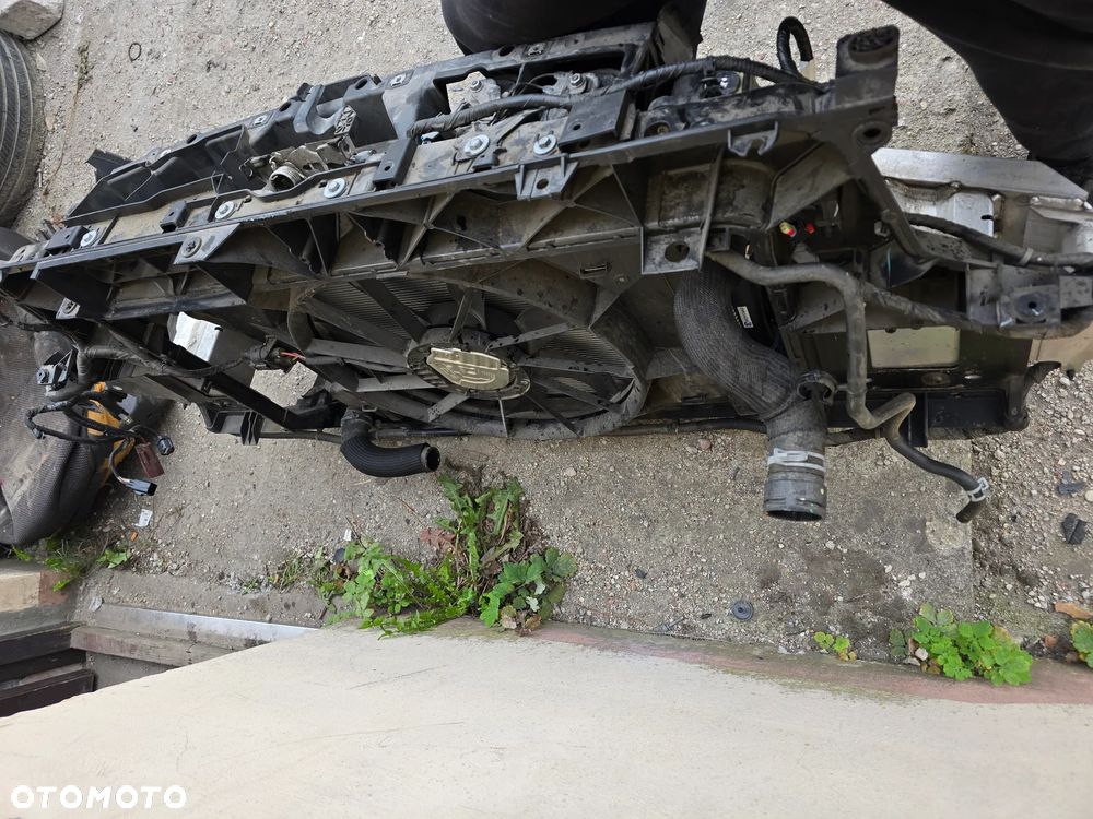 PAS PRZEDNI WZMOCNIENIE BELKA CHŁODNICE Chrysler Pacifica 3,6 17- - 4