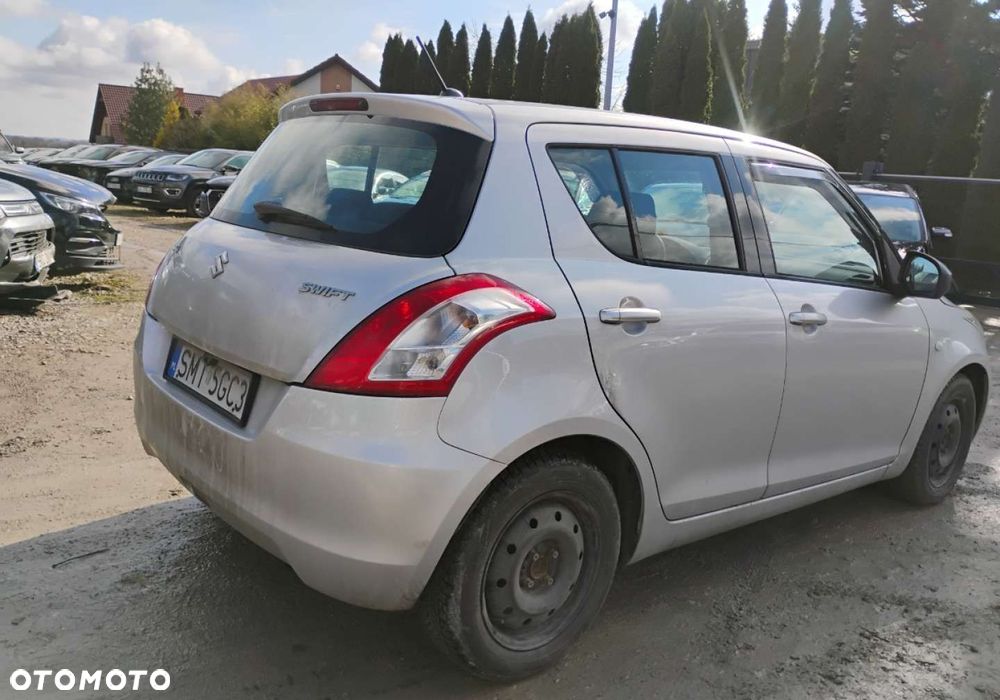 Suzuki Swift - 5