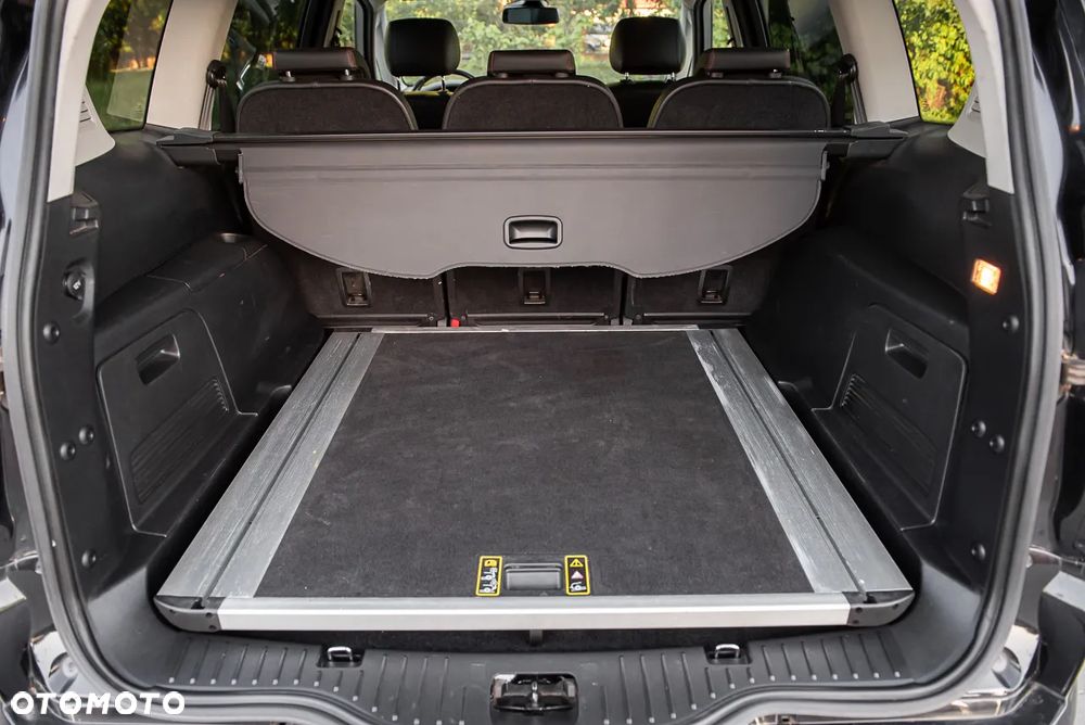 Ford S-Max 2.0 T Titanium - 29