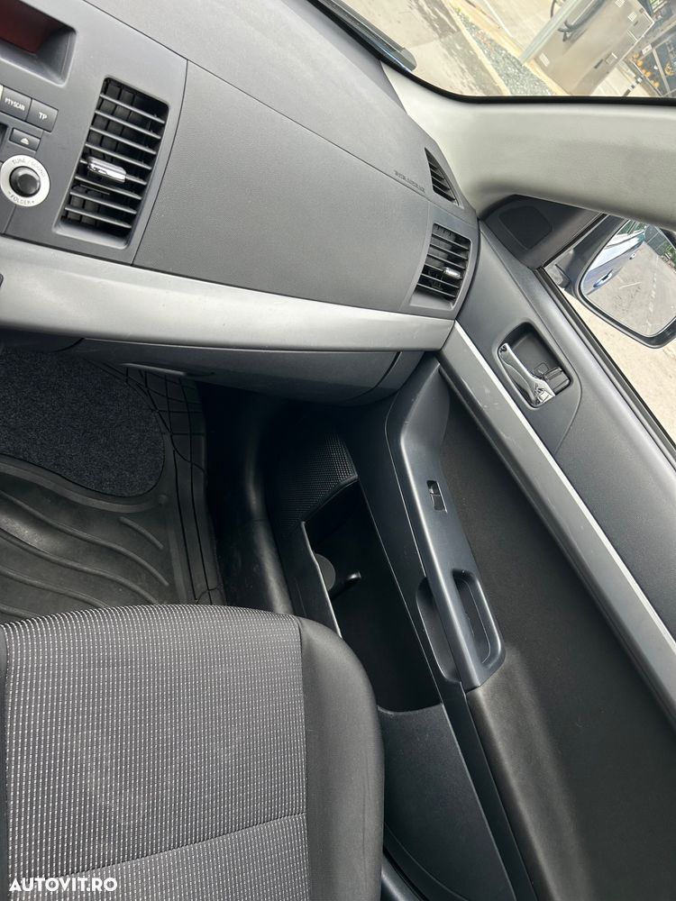 Mitsubishi Lancer - 13