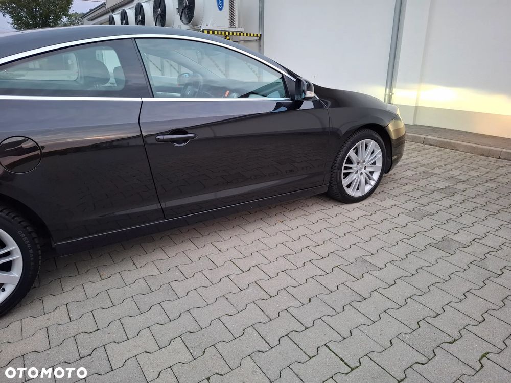 Renault Laguna dCi 180 FAP GT - 12