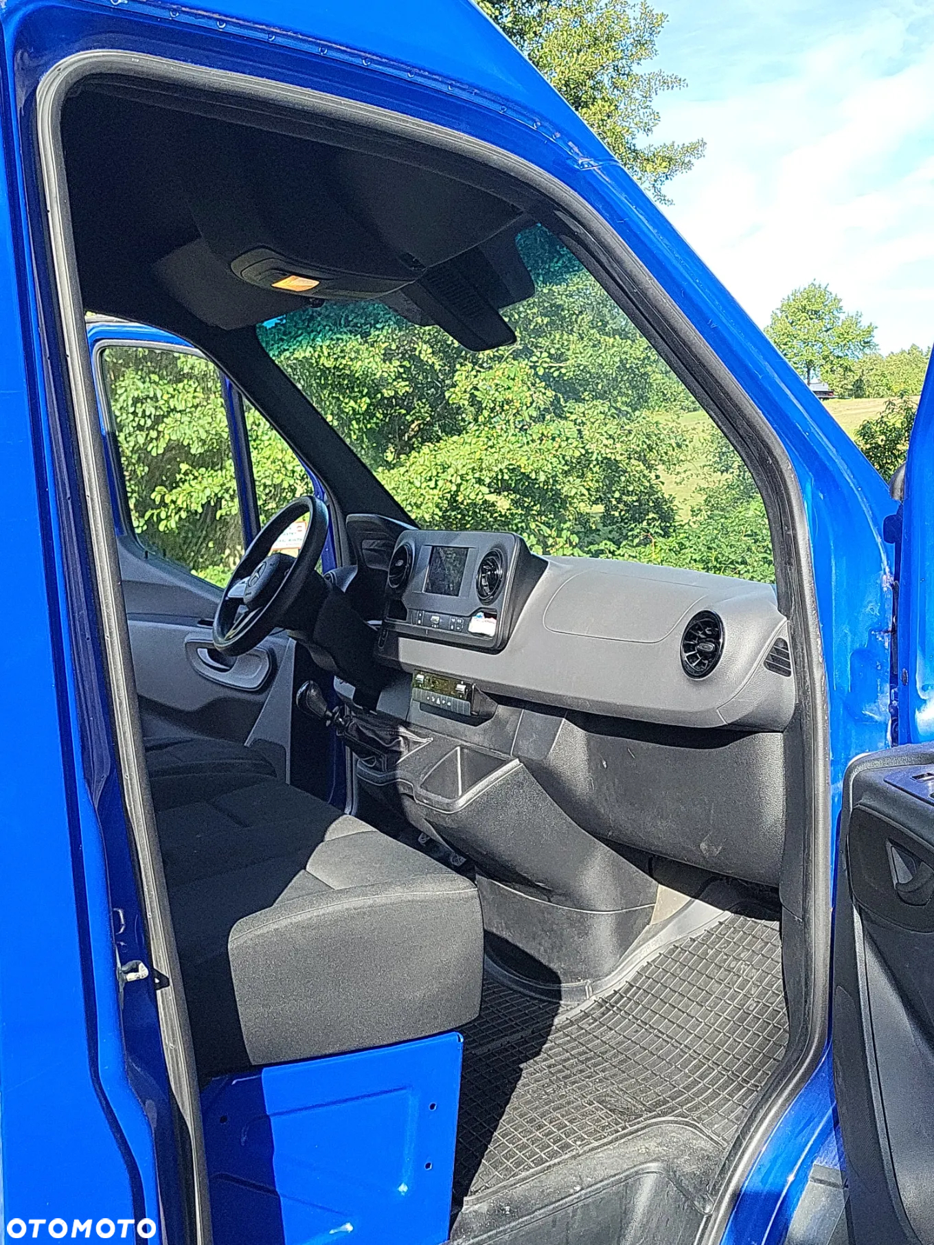Mercedes-Benz Sprinter - 9