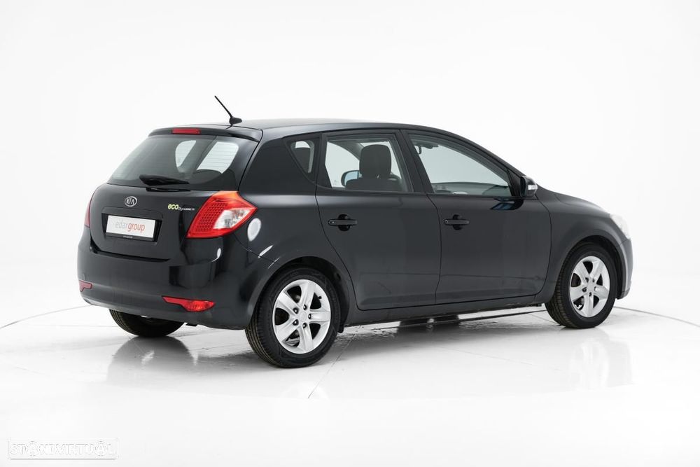 Kia Ceed - 3