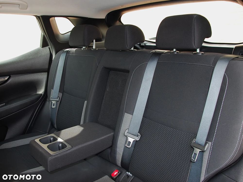 Nissan Qashqai 1.3 DIG-T Acenta DCT - 11