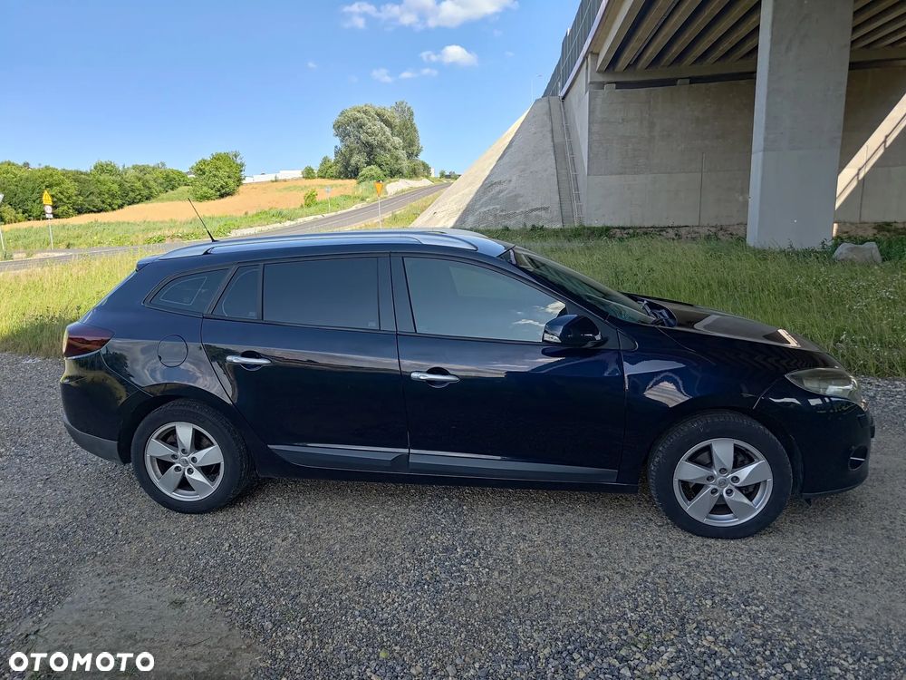 Renault Megane TCe 130 Bose Edition - 12