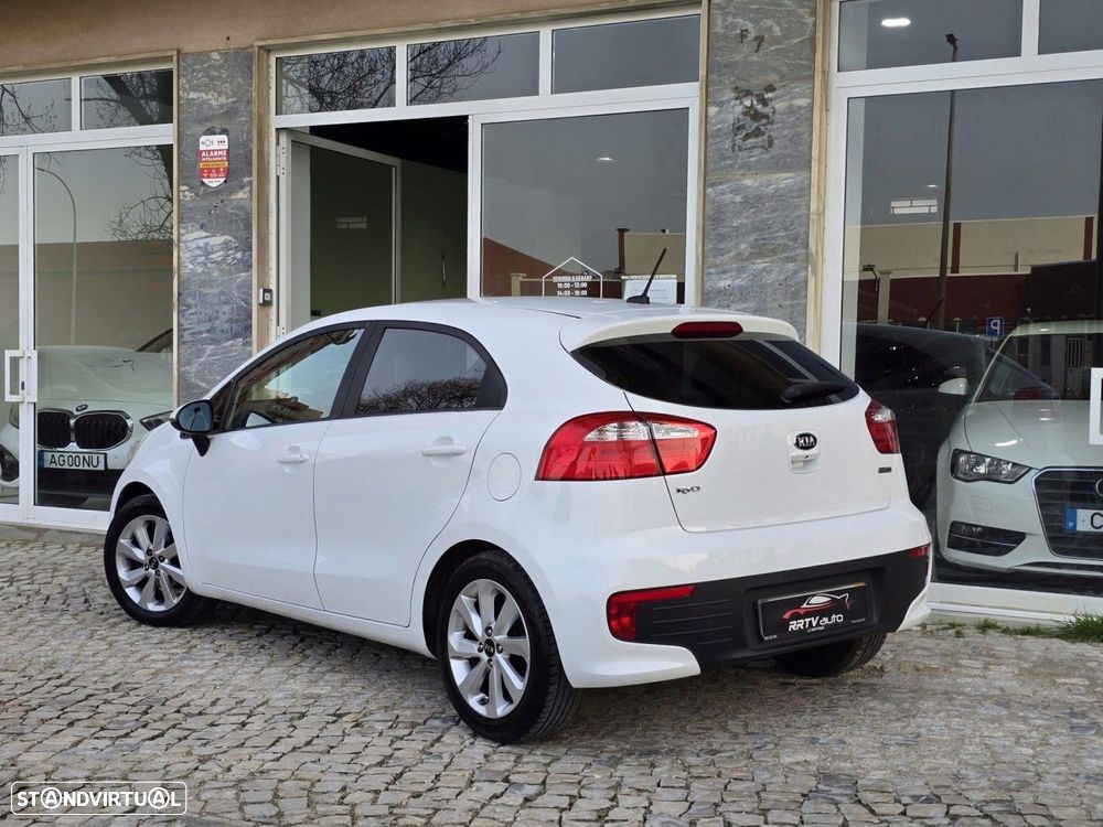 Kia Rio 1.1 CRDi EX ISG - 10