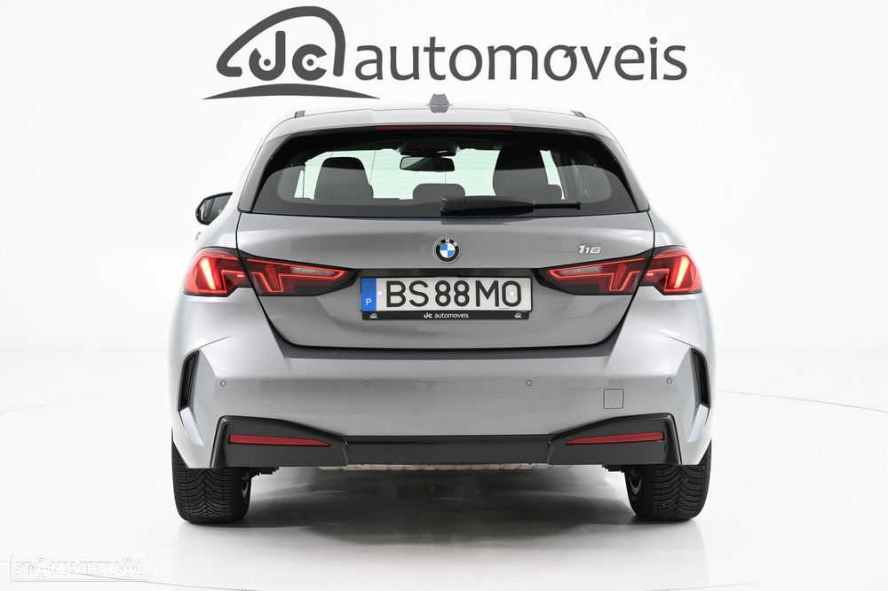 BMW 116 Standard - 8