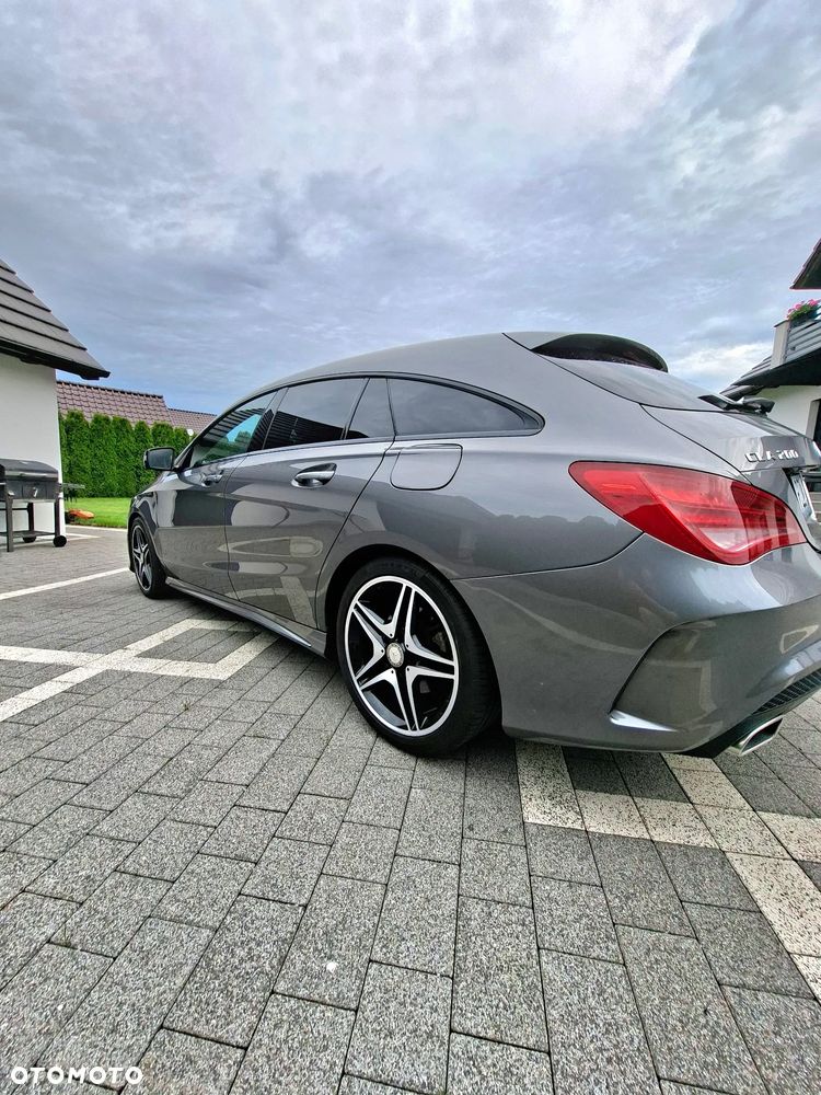 Mercedes-Benz CLA 200 Orange Art Edition - 11