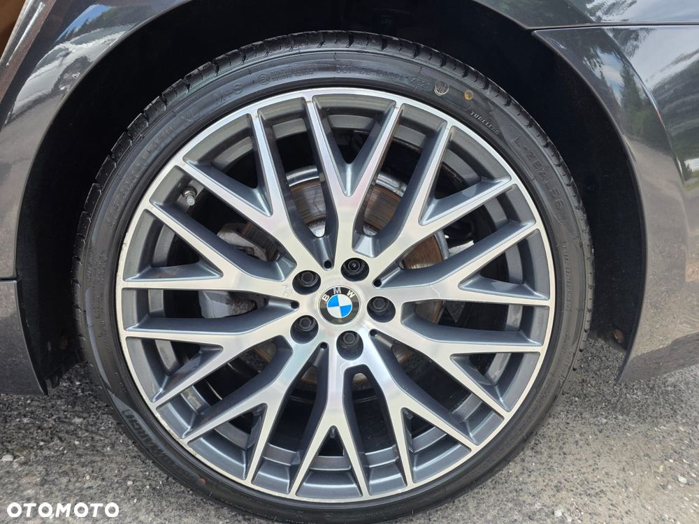 BMW Seria 5 520e Luxury Line - 28