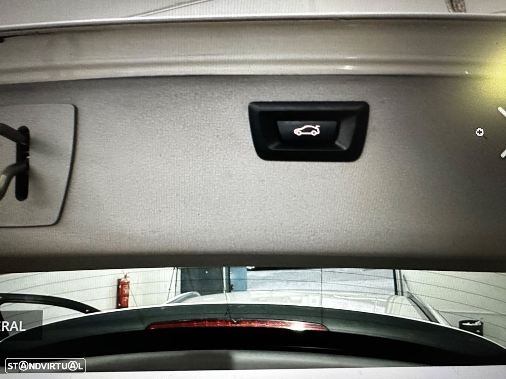 BMW 320 d Touring Auto Line Sport - 9