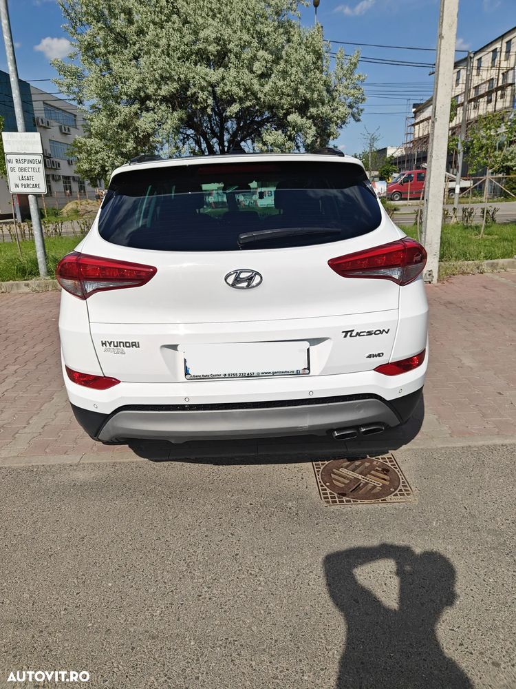 Hyundai Tucson 2.0 CRDI 4WD Automatik Premium - 3