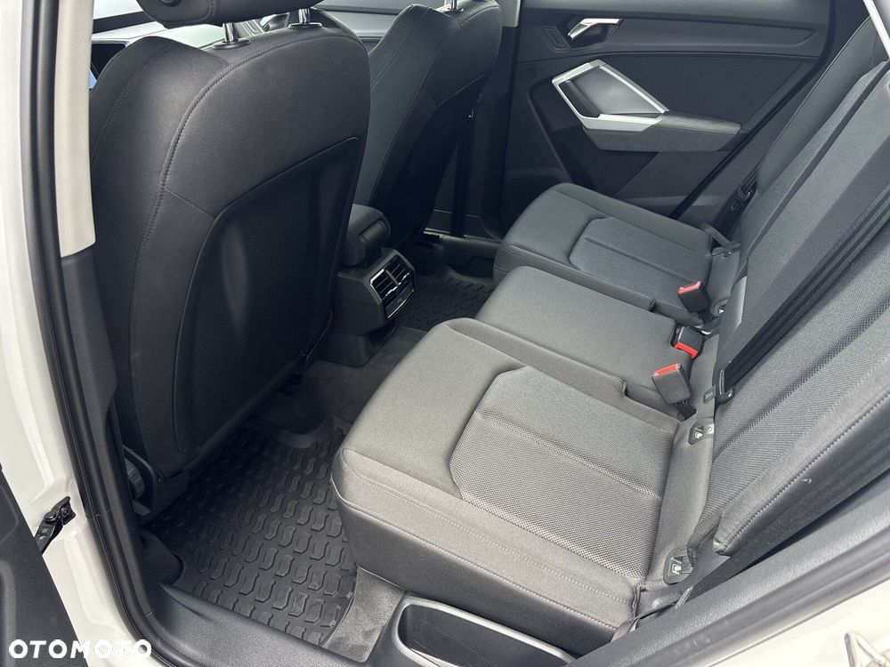 Audi Q3 Sportback - 25
