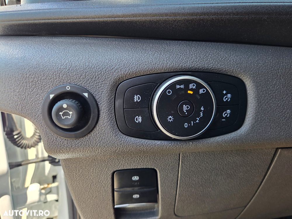 Ford New Transit EcoBlue L2H2 - 36