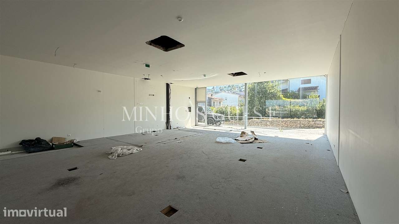 Loja / Escritório 1 Andar c/ duas frentes (200m2) - Lamaçães, Braga - Grande imagem: 5/17