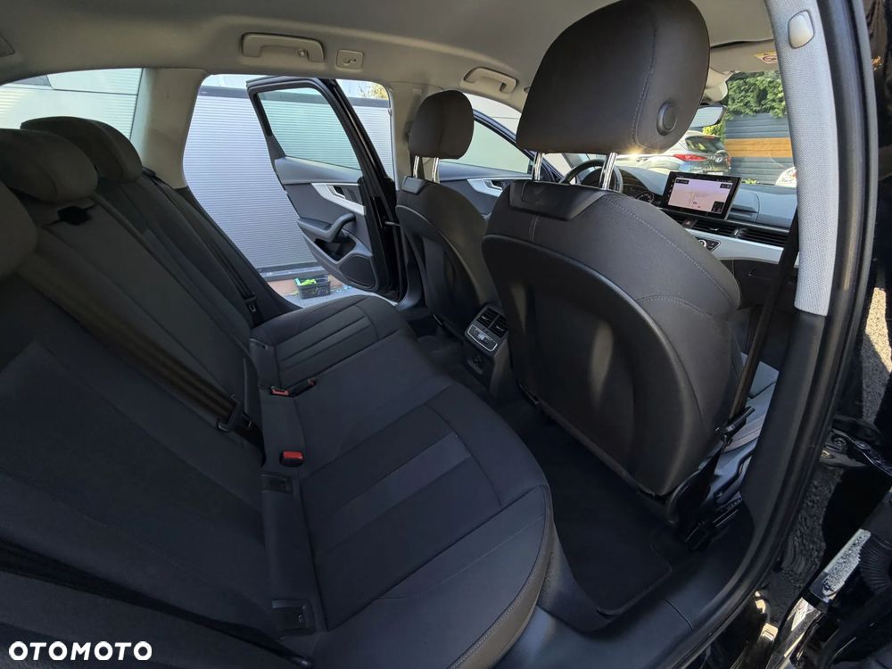 Audi A4 Avant 40 TFSI S tronic - 34
