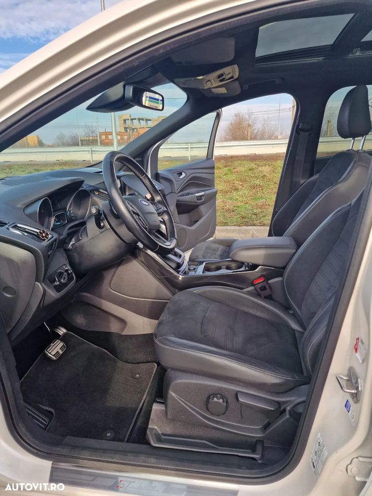 Ford Kuga 2.0 TDCi 4x4 Aut. ST-Line - 9