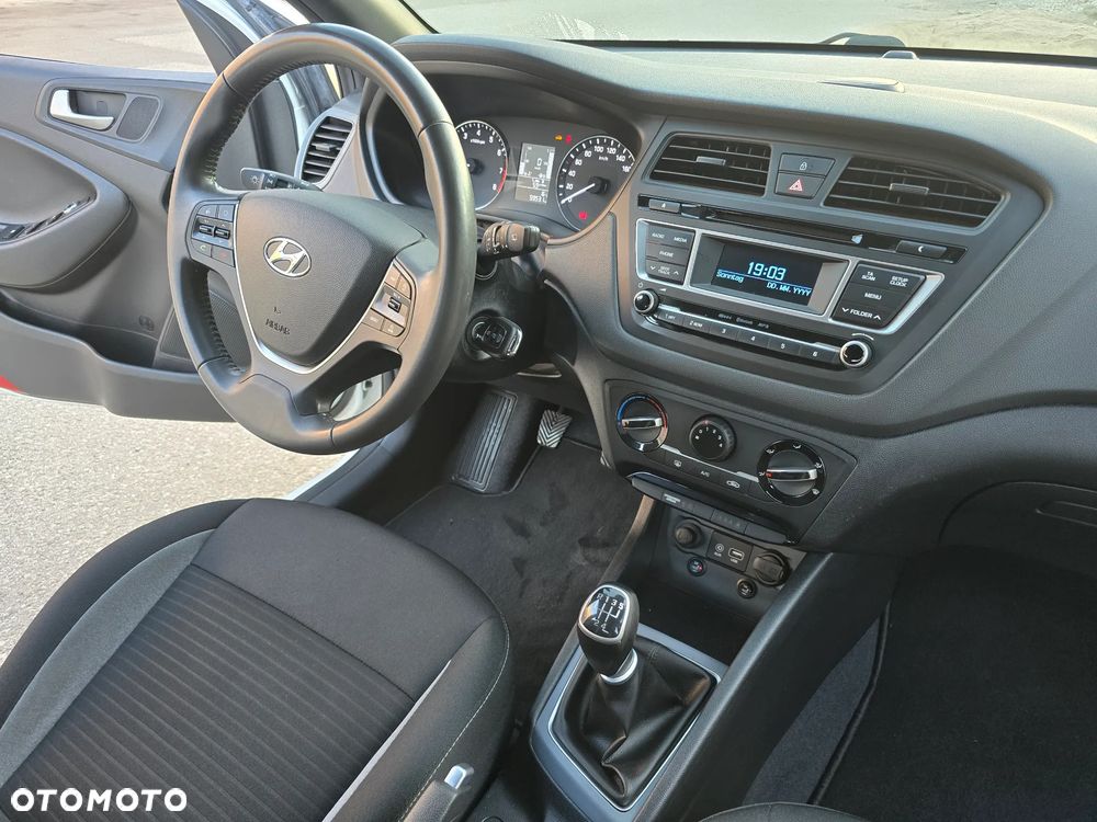 Hyundai i20 - 14