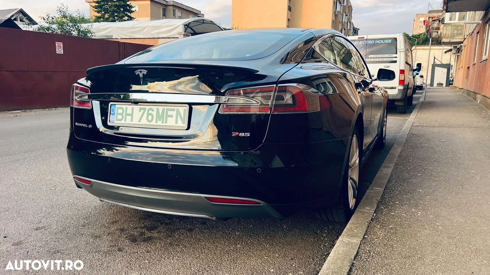 Tesla Model S Performance - 2