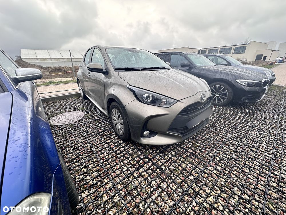 Toyota Yaris 1.5 Comfort - 2