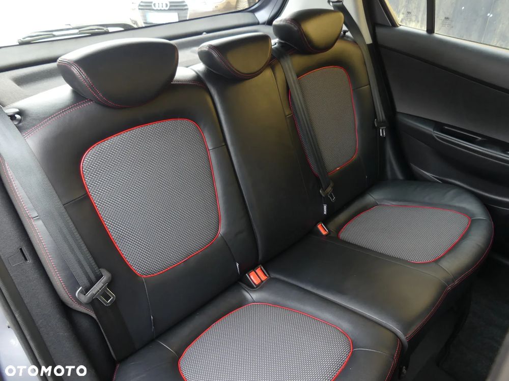 Hyundai i20 1.4 Comfort - 13