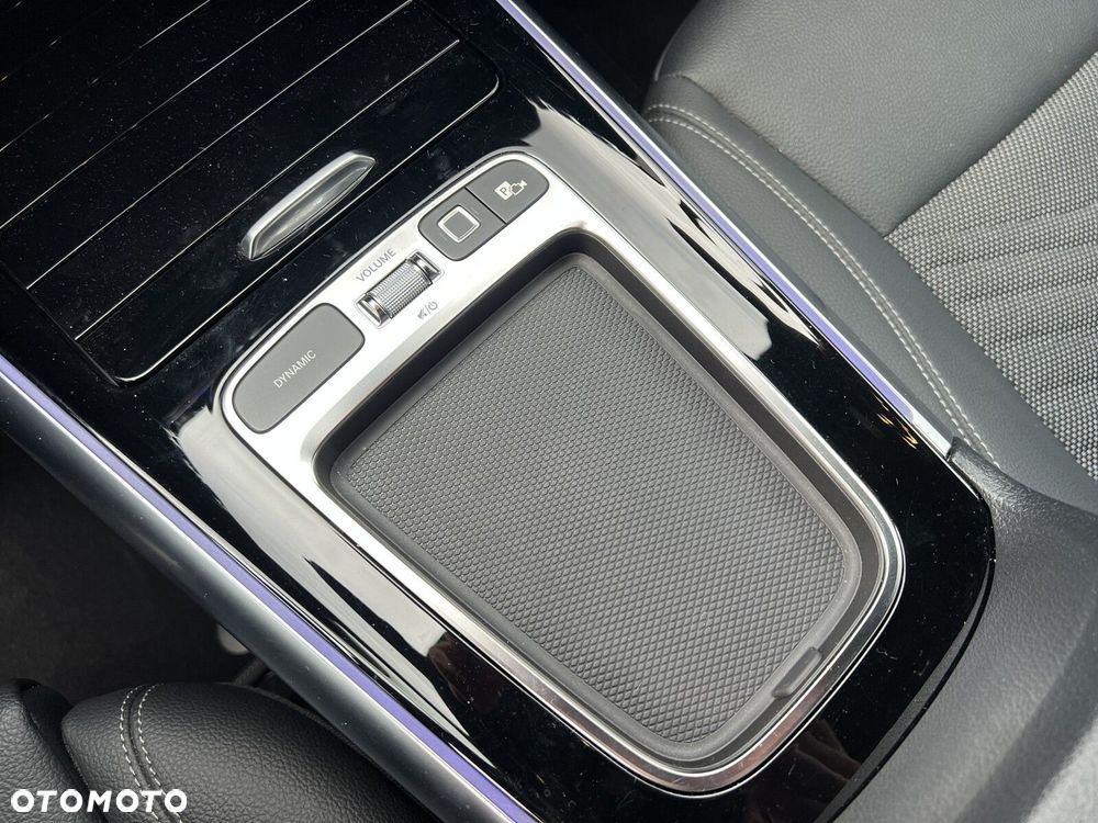 Mercedes-Benz GLA - 22