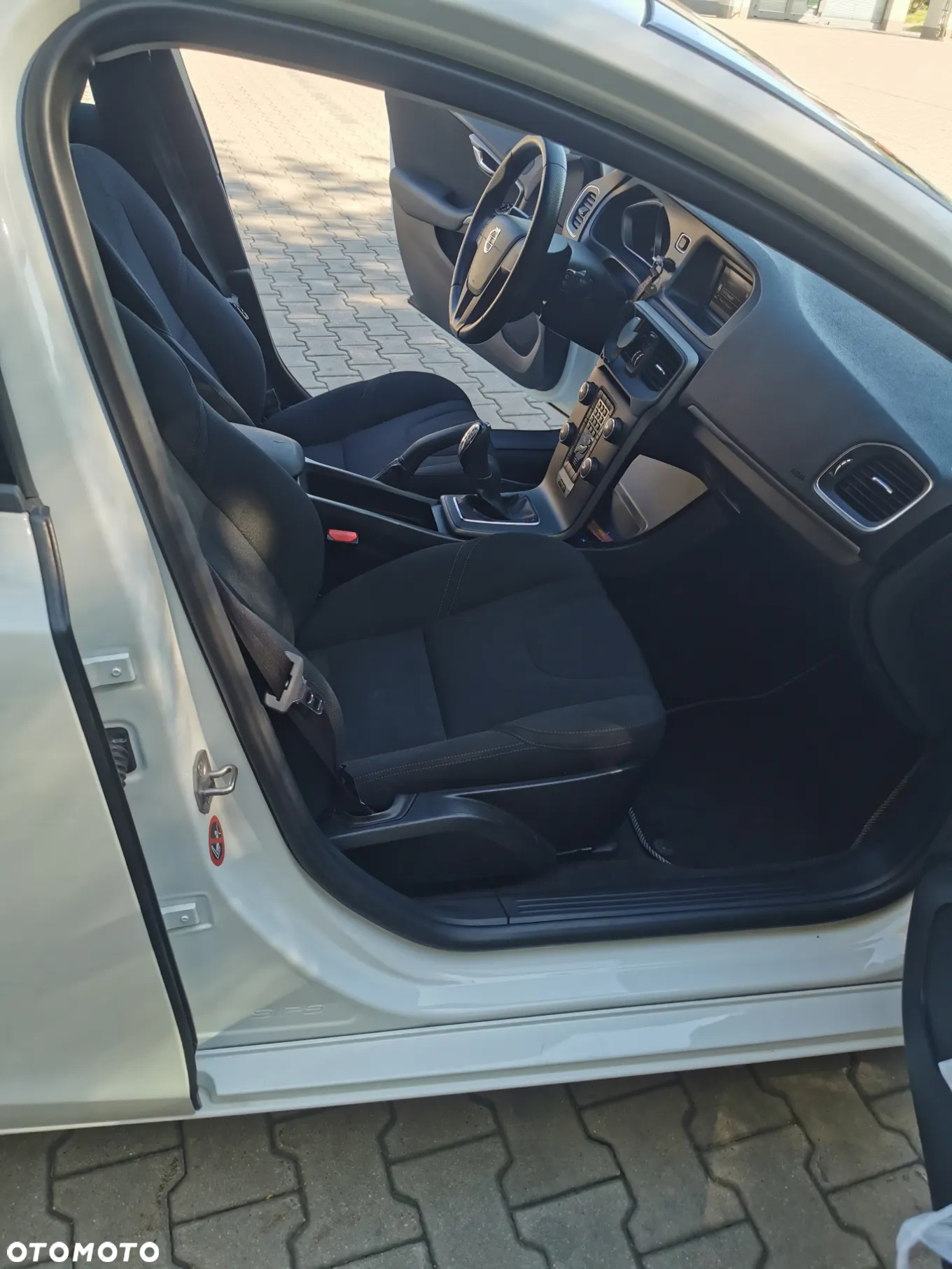 Volvo V40 D3 Kinetic - 16