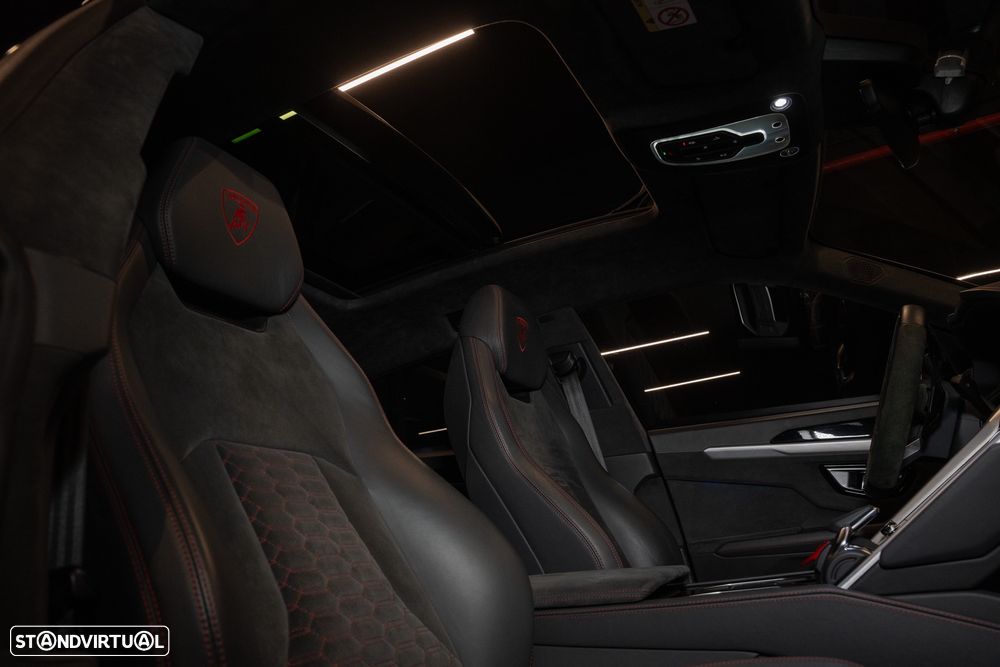 Lamborghini Urus 4.0 V8 - 12