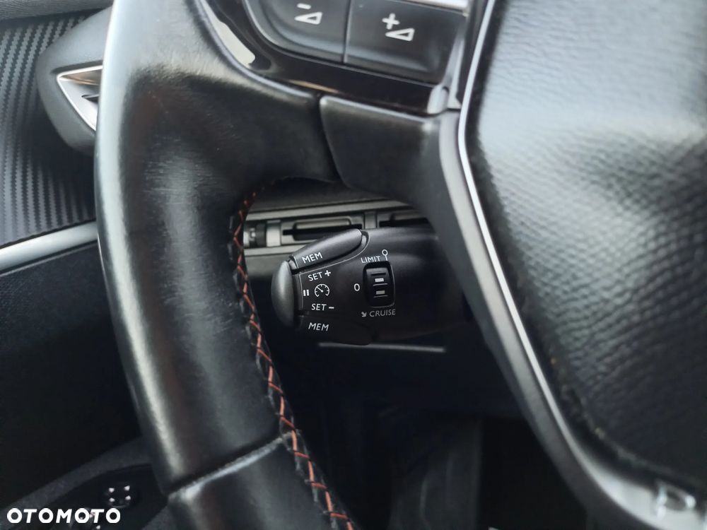 Peugeot 3008 BlueHDi 120 Stop & Start EAT6 Active Business-Paket - 27