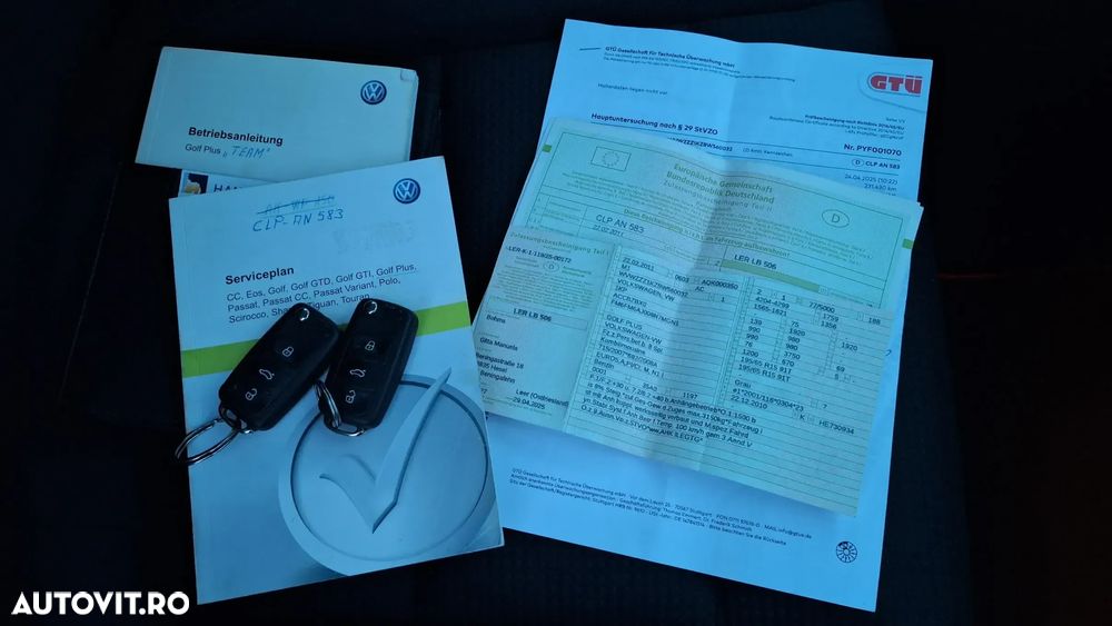 Volkswagen Golf Plus 1.2 TSI BlueMotion Technology Team - 8