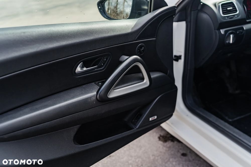 Volkswagen Scirocco - 8