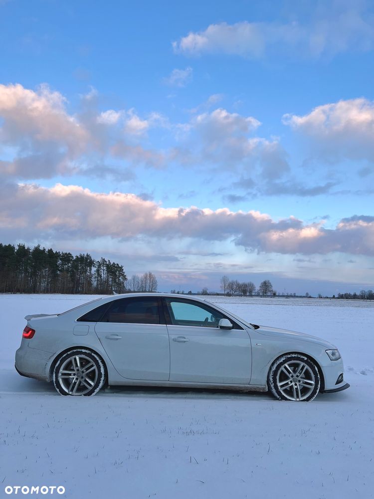 Audi A4 Limousine - 16