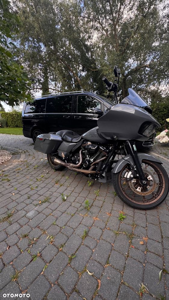 Harley-Davidson Touring Road Glide - 1