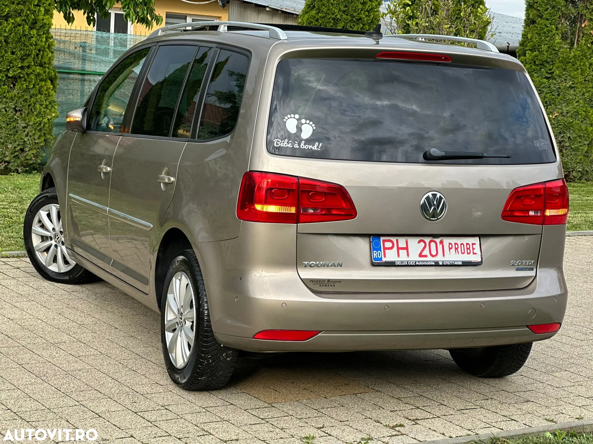 Volkswagen Touran 2.0 TDI DPF BlueMotion Technology Highline - 4