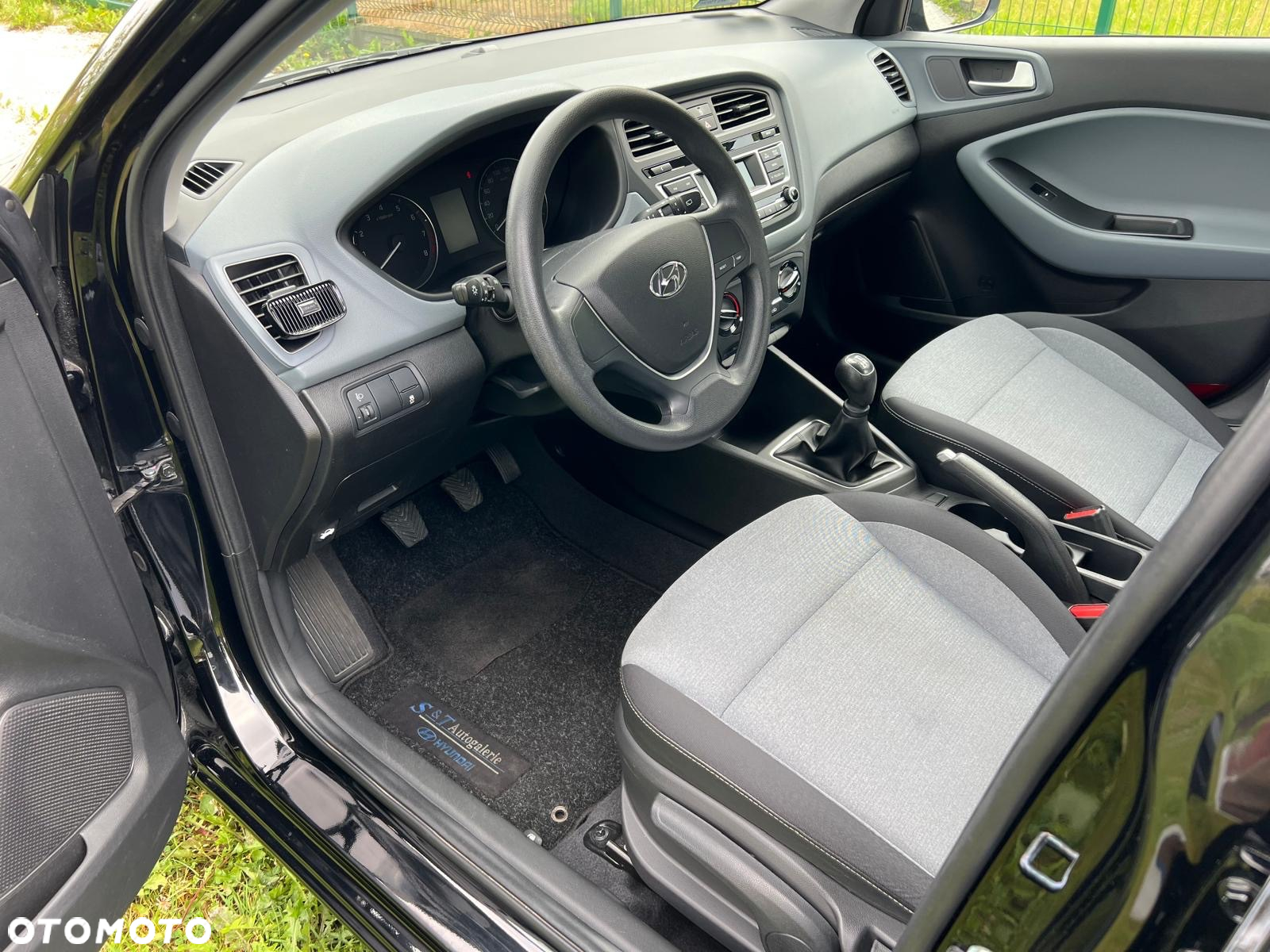 Hyundai i20 1.2 - 7