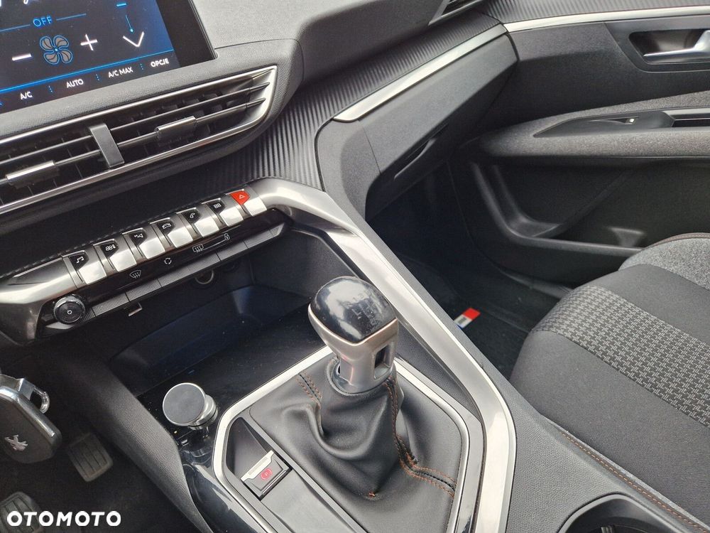 Peugeot 3008 1.5 BlueHDi Active S&S - 17