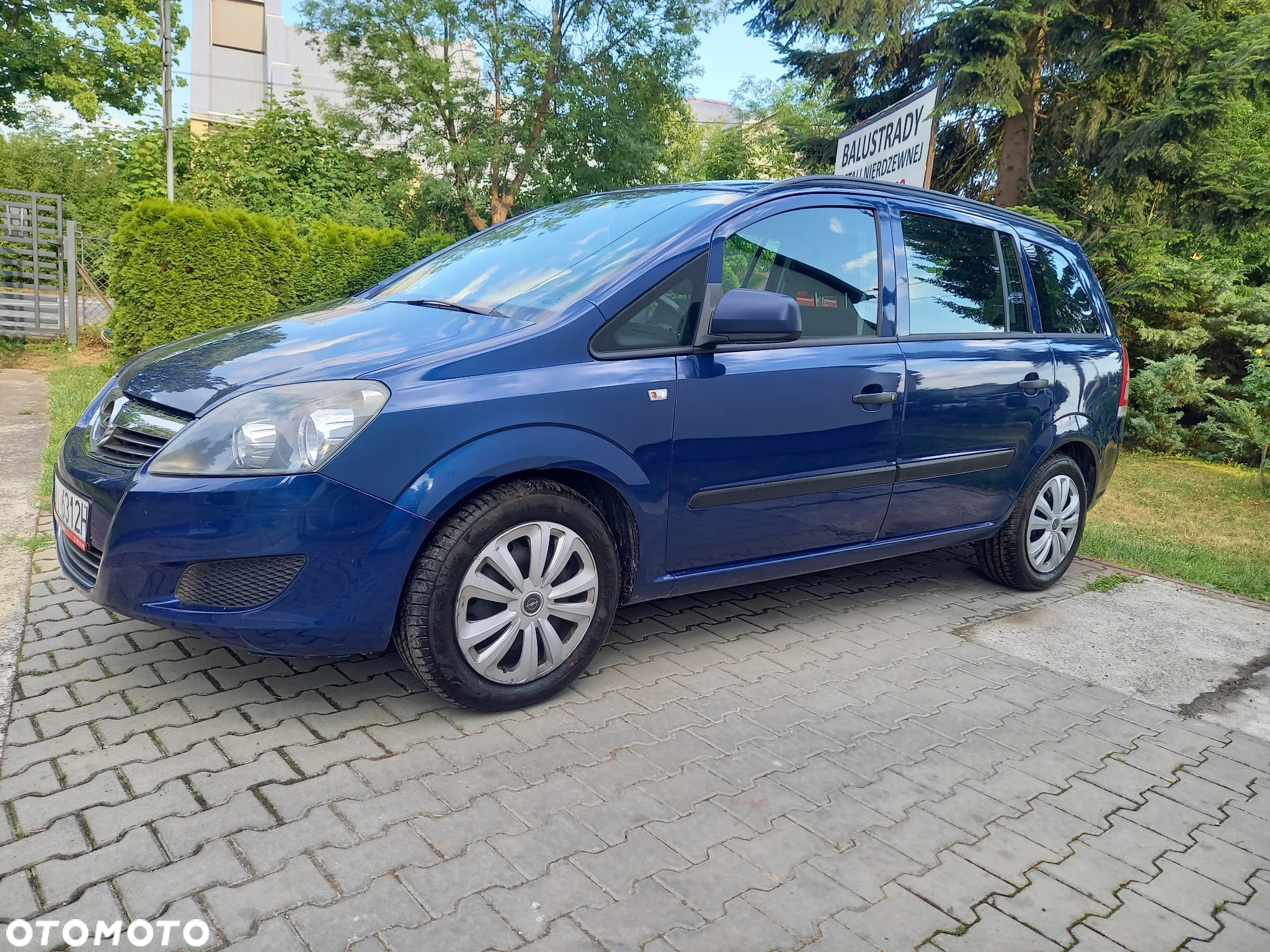 Opel Zafira 1.8 Design Edition - 2