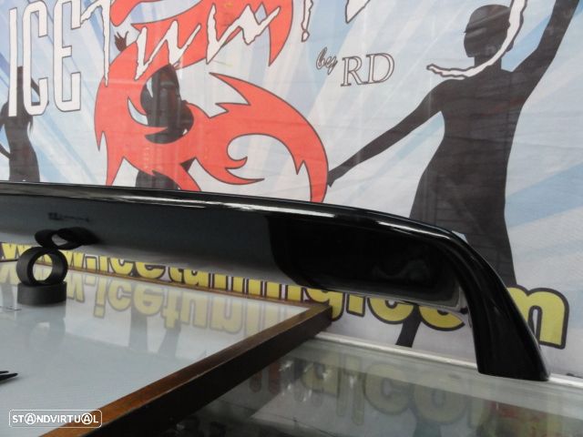 Aileron / lip / spoiler traseiro em plástico ABS para Honda Civic 96-00 2 / 4 portas em preto piano brilhante - 10