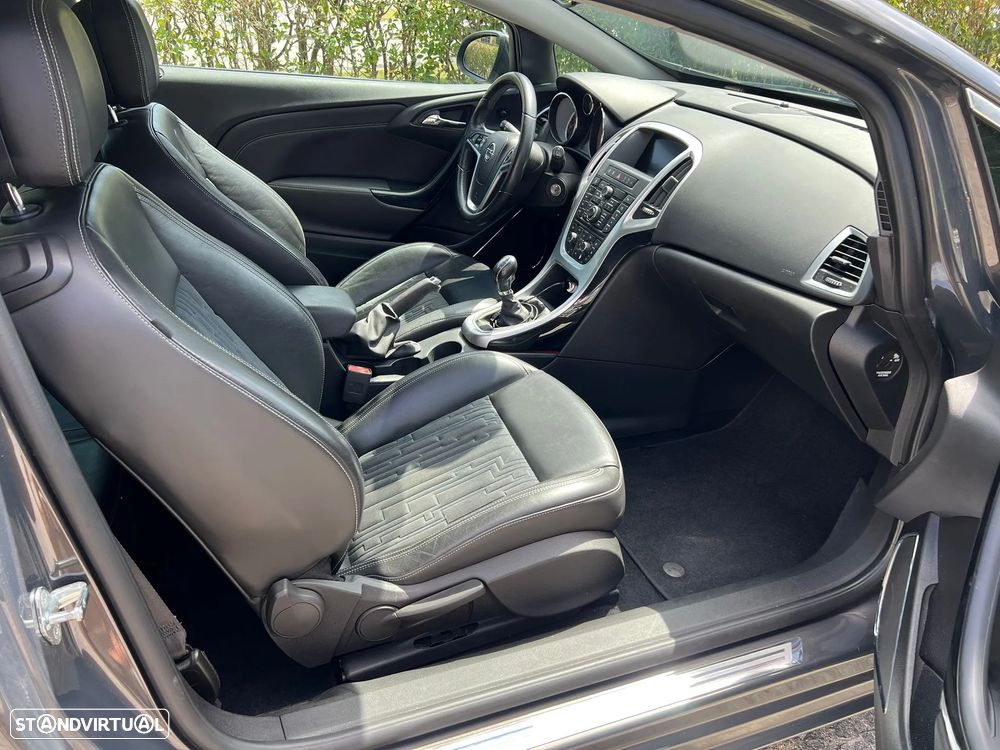 Opel Astra GTC 1.6 D S&S Excite - 4