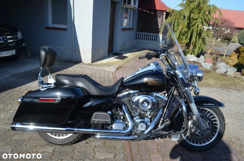 Harley-Davidson Touring Street Glide - 34
